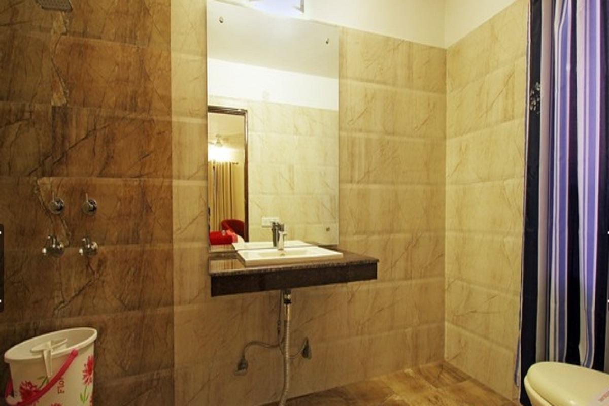 Hotel Vikrant Ludhiana Buitenkant foto