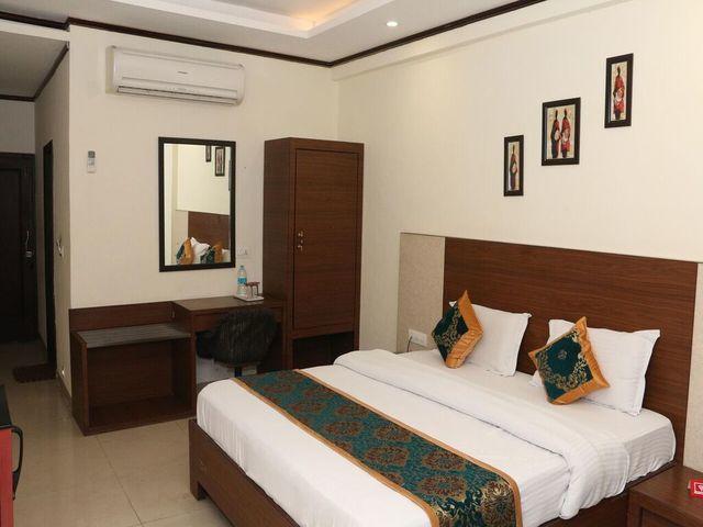 Hotel Vikrant Ludhiana Buitenkant foto